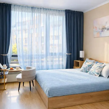 Mountain View Retreat - Free Pool And Sauna - And Golf شقة