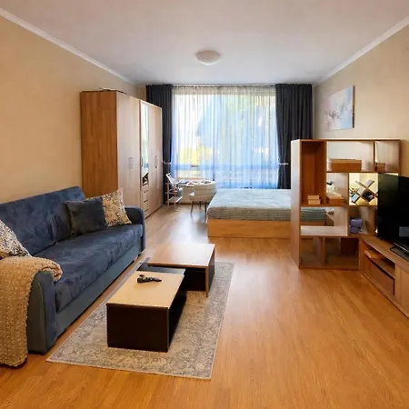 Mountain View Retreat - Free Pool And Sauna - And Golf 반스코